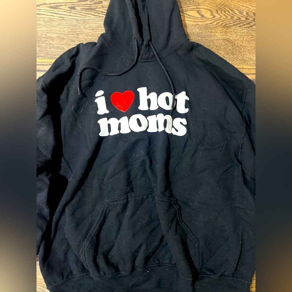 I heart hot moms sweatshirt
